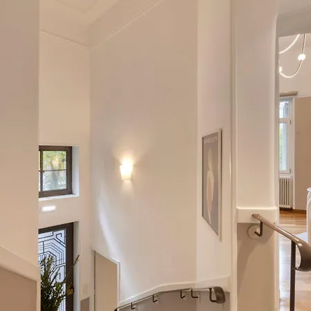 Apartament Acropolis Maisonette 3br 6ppl 15min Metro&museum