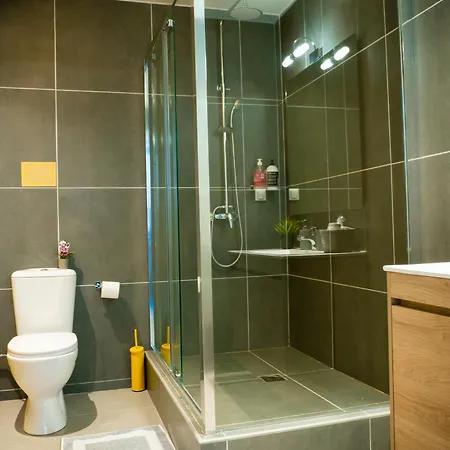 Apartment Modern Atg