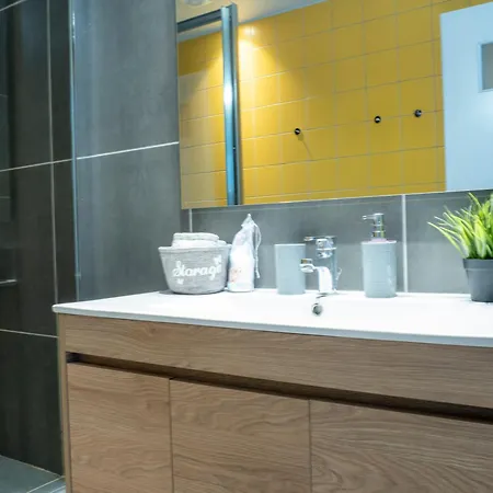 Modern Atg Apartment Athens
