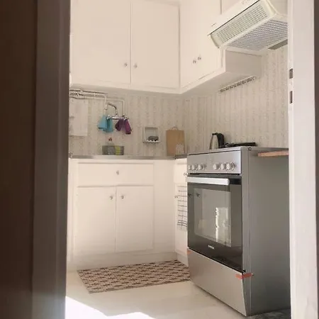 Relaxing Private Queen With Balcony&view-athenian Riviera Apartment *