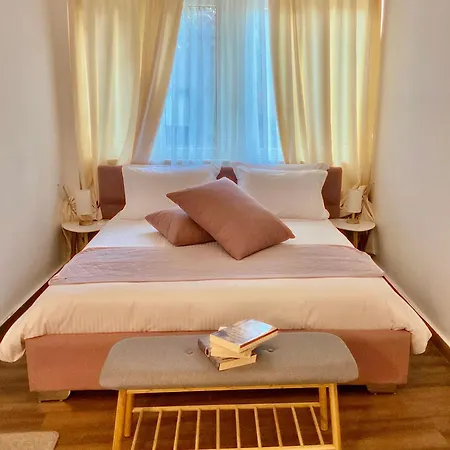 Compass Lofts * Athen