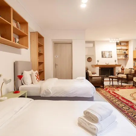 Athenian Getaway In Plaka With Acropolis View By Athenian Homes Athènes
