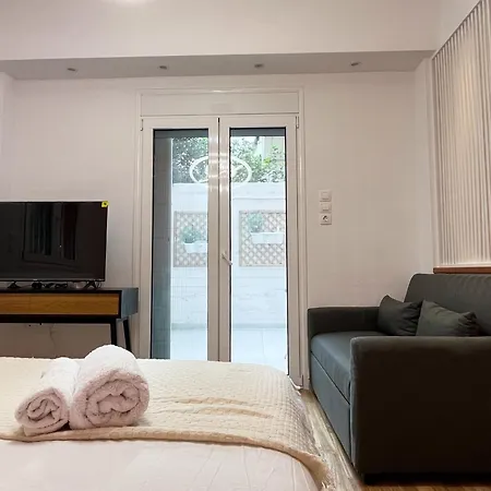 Apartment Cozy Near Flisvos Marina *
