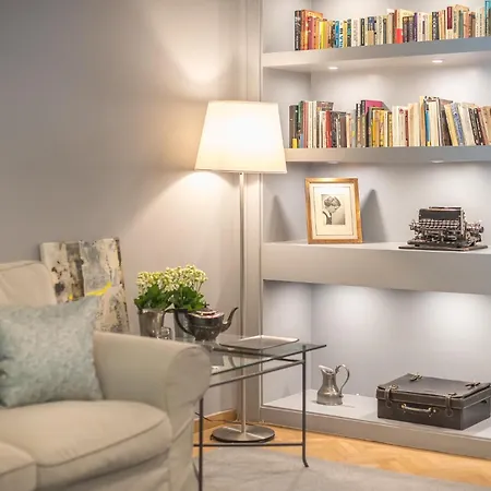 Apartment Luxurious In Kolonaki, Peridot -homes Athens