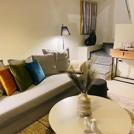 Διαμέρισμα Luxury Maisonette With Shared Pool