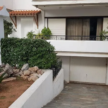Beautiful At Glyfada Apartment *
