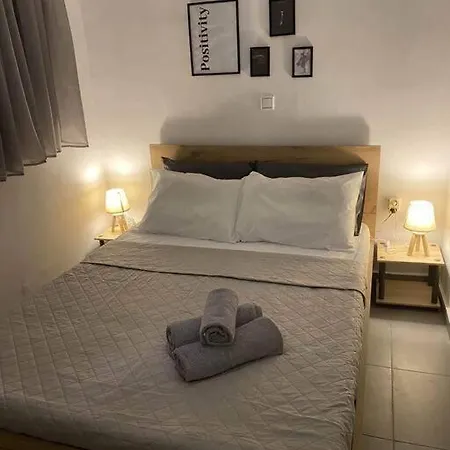 Apartment D & A House 150m From Chalandri Metro Station Athens