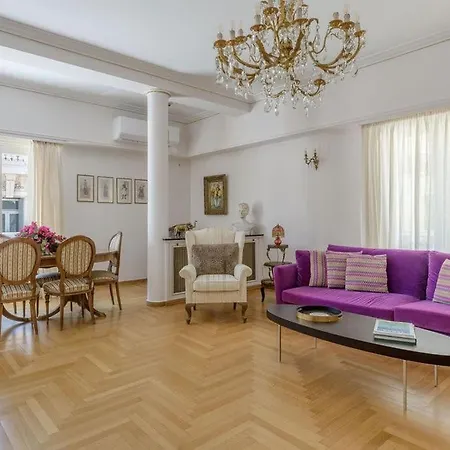 The Avant Garde Atény