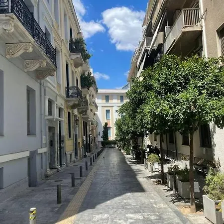 Apartment 2bdr In Plaka-2 Mins Walk To Syntagma