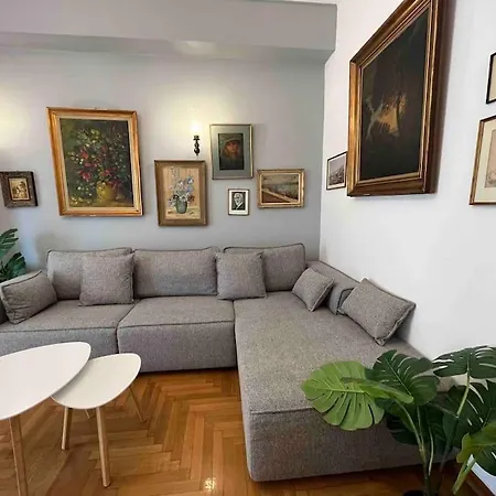 2bdr In Plaka-2 Mins Walk To Syntagma *