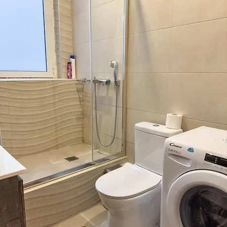 Glamorous & Spacious Renovated Apartment, Syntagma, Dt Apartment