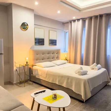 Apartment Glamorous & Spacious Renovated Apartment, Syntagma, Dt *