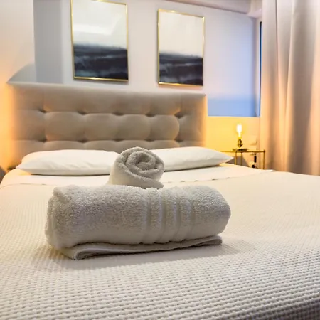 Apartment Glamorous & Spacious Renovated Apartment, Syntagma, Dt