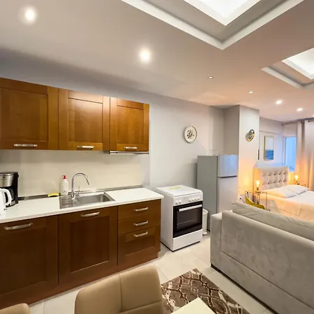 Glamorous & Spacious Renovated Apartment, Syntagma, Dt Apartment Athens