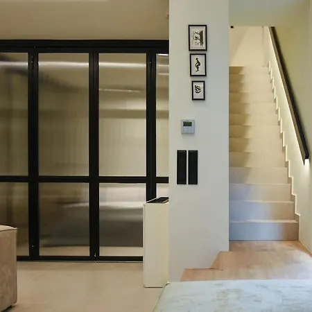 Apartment Urban Escape: A Trendsetting Getaway In