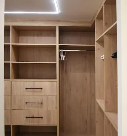 Apartment Urban Escape: A Trendsetting Getaway In