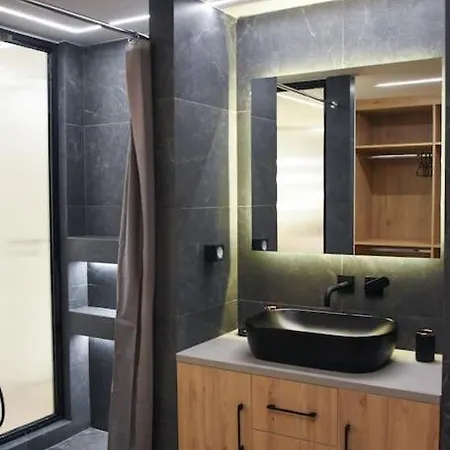 Apartment Urban Escape: A Trendsetting Getaway In