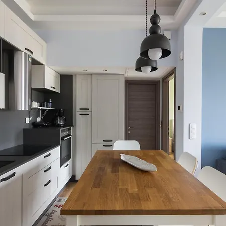 Stratum By Lobbysquare Apartment Athens