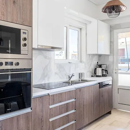 Charming 2 Bdrm Glyfada Getaway Athens