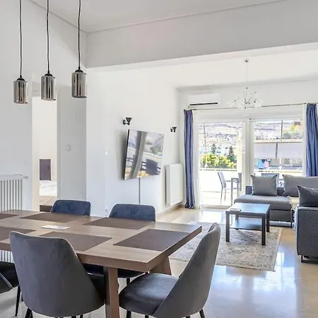 Apartment Charming 2 Bdrm Glyfada Getaway