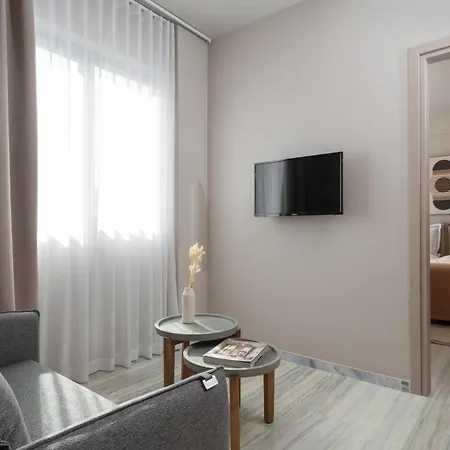 Num & Lofts * Αθήνα