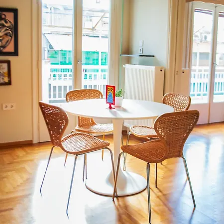 Dinoulas Penthouse: Renovated Apt In The City Center Athens