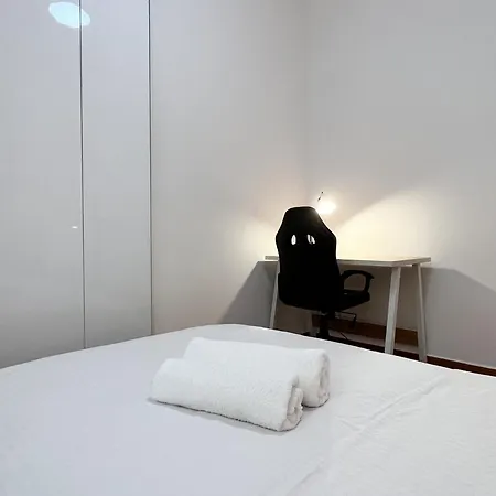 3 Bedroom Near Flisvos Appartement
