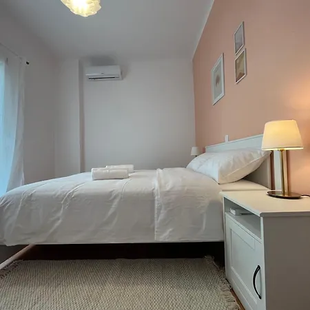 3 Bedroom Near Flisvos