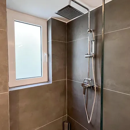 3 Bedroom Near Flisvos * Athènes