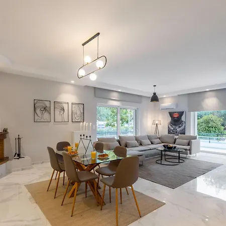 Glyfada Glamorous Apartment *