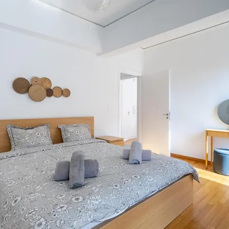 Close Acropolis View 3 Bd Apartment Athens