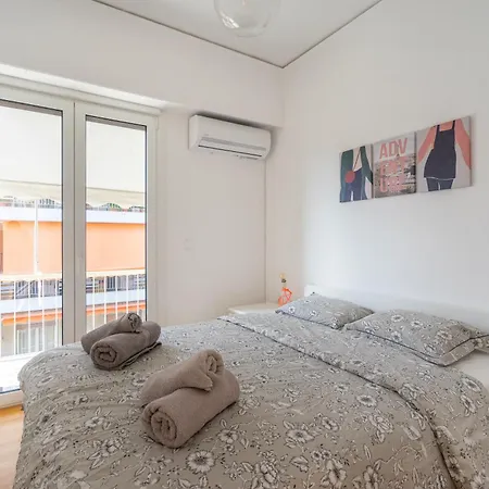 Close Acropolis View 3 Bd Apartment
