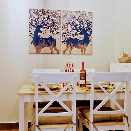 Gem, Next To Metro, Walk To Akropolis Athen