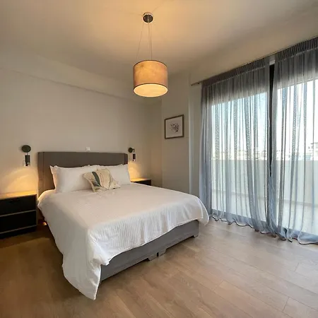 Urban Oasis In Ellinikon - Athenean Apartment