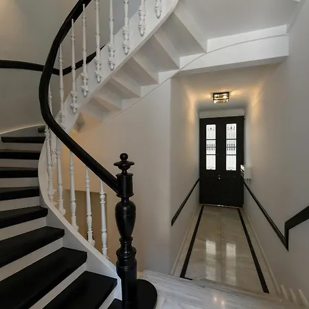 Boutique Archaeological Museum Apartment Athens
