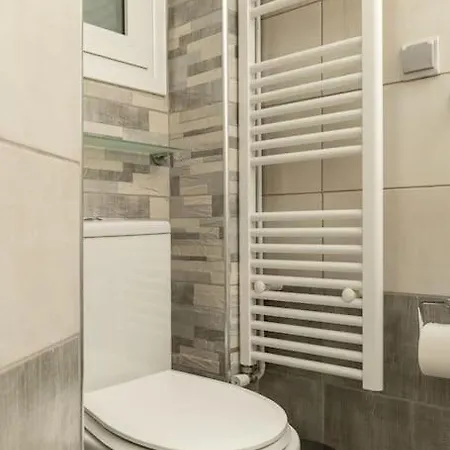 Apartment Amazing Huge Bright Full 3bdr Inacropolis