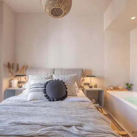 Διαμέρισμα Boho-romance Oasis / Love & Luxury Hot Tub