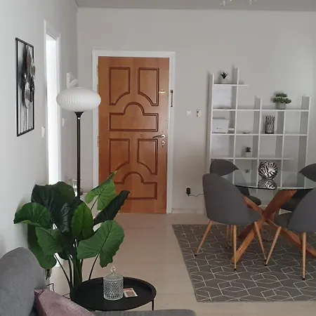 Seaside Beauty 5 Min Vouliagmeni Apartment