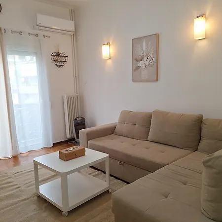 Comfortable 3rd Floor Near Metro * Athens
