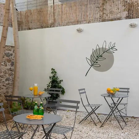 Apartment Central5 Boutique With Common Garden Next To Metro *