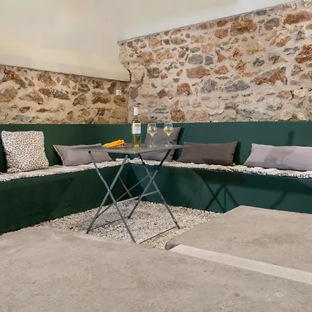 Apartment Central5 Boutique With Common Garden Next To Metro *