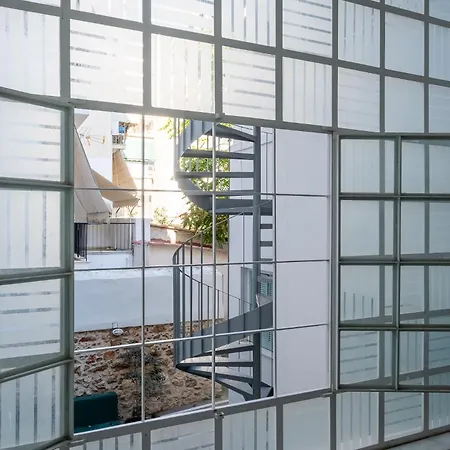 Apartment Central5 Boutique With Common Garden Next To Metro