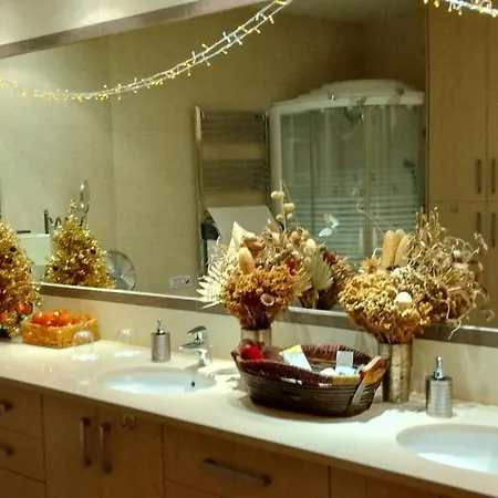 Annitas Luxury Oasis Apartment