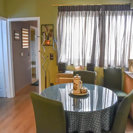 Luxury Riviera Apartment *