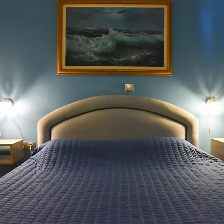 Luxury Riviera Apartment *