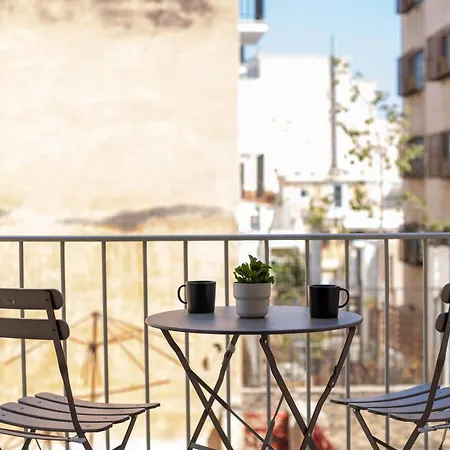 Mooeve Exarchia * אתונה