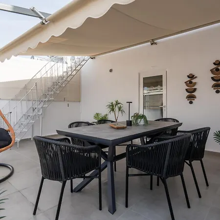 Seven Hills, Boutique Athens