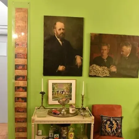 Angelos' αrt αpartment