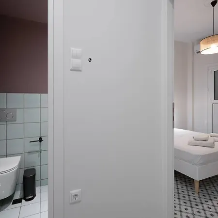 Urban Retreat: Exarcheia Remodel Apartment *