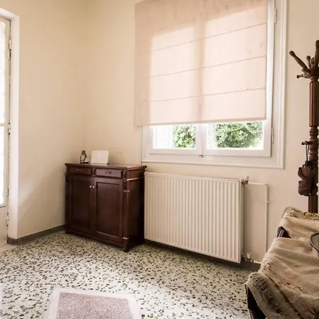 Apartment Beautiful House In Chalandri